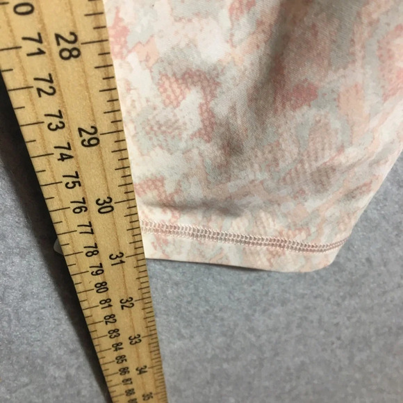 Womens Old Navy Leggings Powersoft Snake Print Pastel Athletic Athleisure Gym - Picture 3 of 4